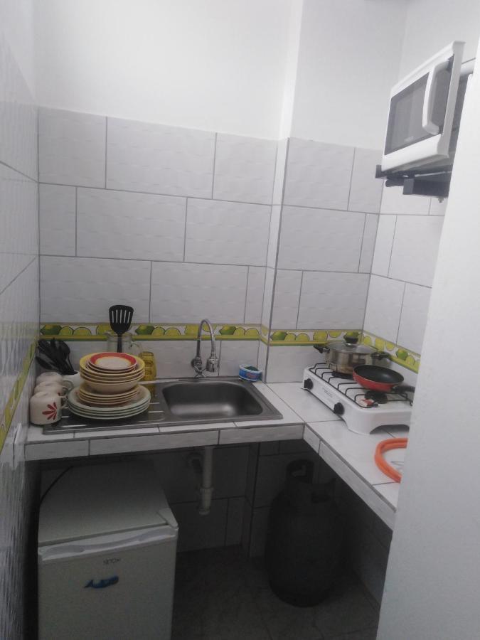 Olas Inn Асия Экстерьер фото